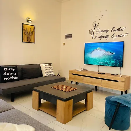3-Bedroom Apt With Oceanviews, 1Min Walk To Beach - Nyha2 Flic en Flac Exterior photo