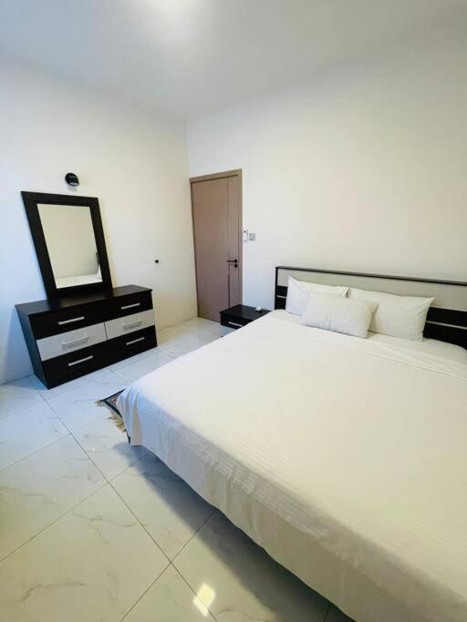 3-bedroom With Oceanviews, 1min Walk To - Nyha2 Apartment Flic en Flac